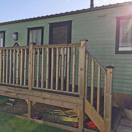 Woofles Luxury Caravan At Knaresborough Lido Exterior foto