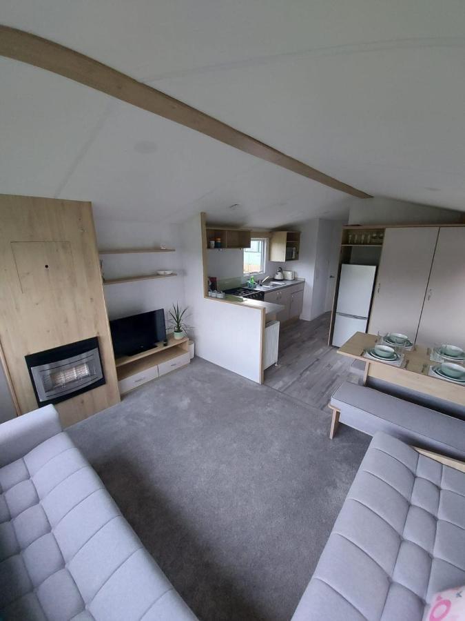 Woofles Luxury Caravan At Knaresborough Lido Exterior foto