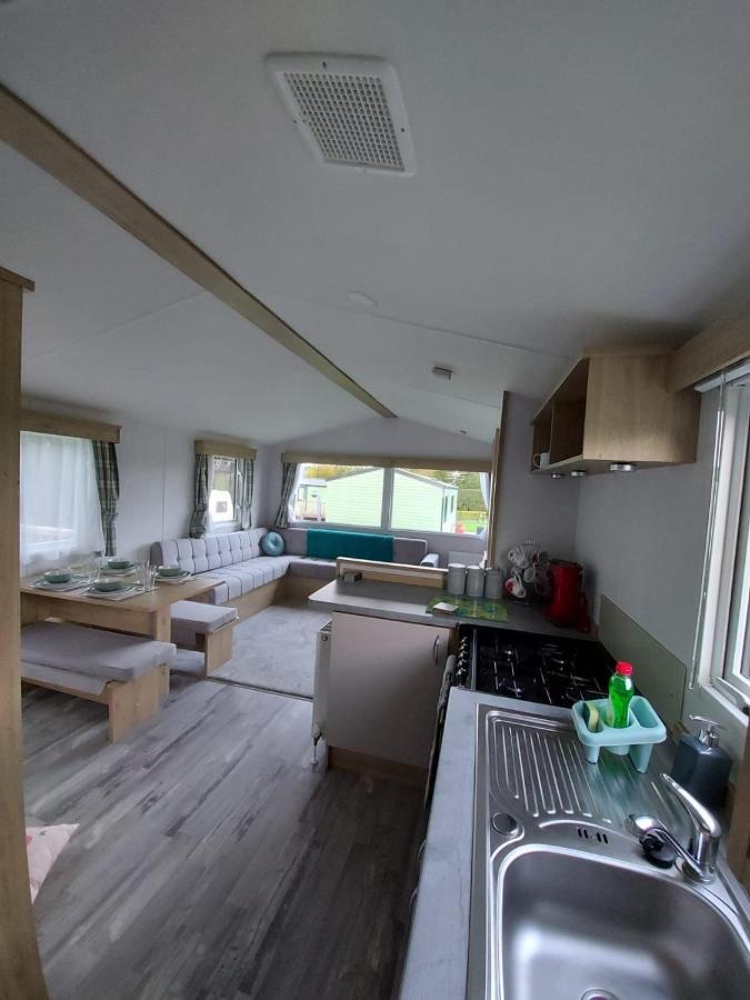 Woofles Luxury Caravan At Knaresborough Lido Exterior foto